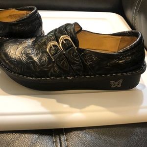 Alegria nursing shoes size 39